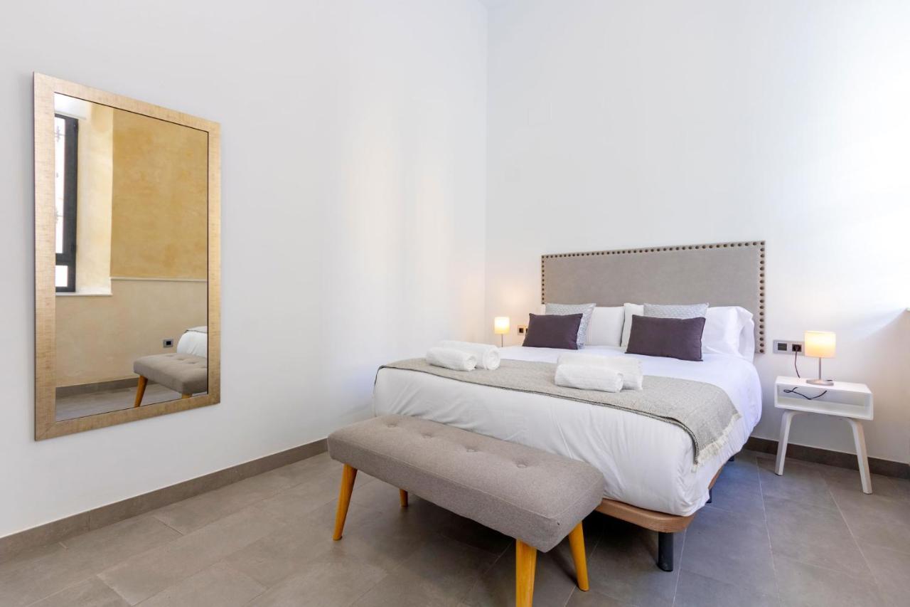 Nine O Clock San Agustin Suites Seville Luaran gambar